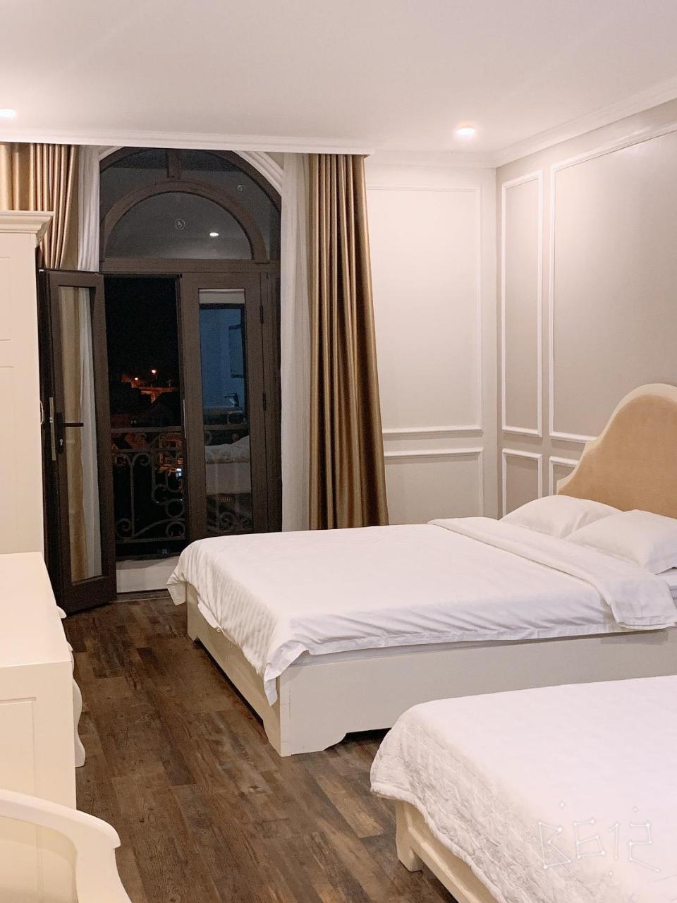 Hotel Ngoc Lan Ha Long Esterno foto